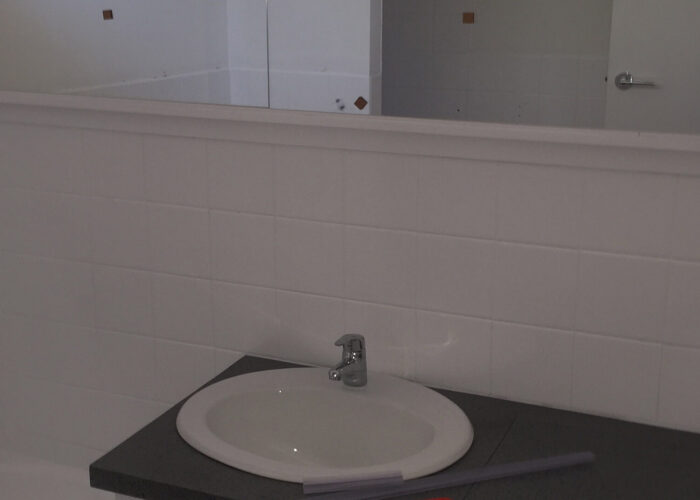 Bathroom Mirror Installers Melbourne