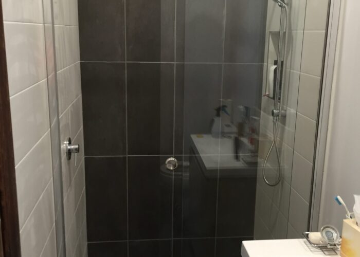 Momentum Sliding Shower Screen Installation Melbourne